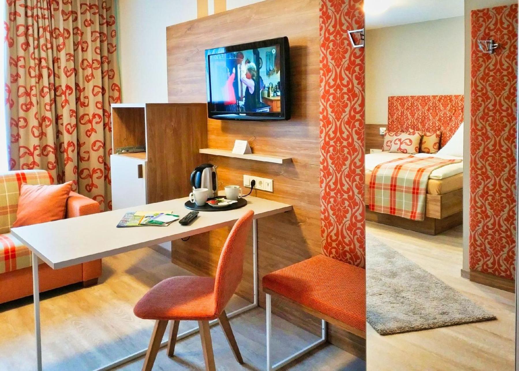 Hotel Maurer Saarwellingen Экстерьер фото