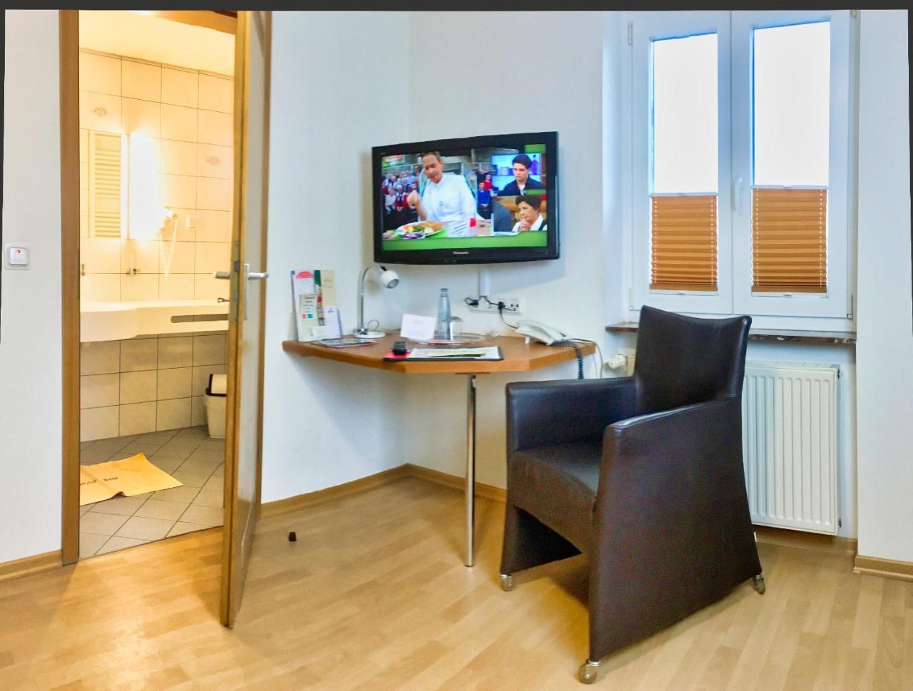 Hotel Maurer Saarwellingen Экстерьер фото